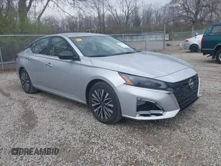 2024 Nissan Altima 2.5 SV with VIN 1N4BL4DV3RN392135, listed as a IAAI auction lot 41951145 with 32,521 mi miles. Bid and sale history available at carsss.com. Image 1.