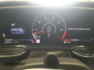 2024 Cadillac Escalade AWD V-Series z VIN 1GYS4HK92RR234960, wystawiony jako Copart lot #51802235 z przebiegiem 16 034 mil mil oraz Nie do naprawy. Historia ofert i sprzedaży dostępna na DreamBid. Obrazek 9.