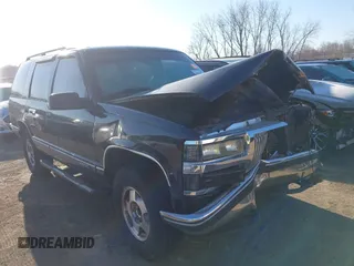 1996 Chevrolet Tahoe z VIN 1GNEK13RXTJ418622, wystawiony jako IAAI lot #41879760 z przebiegiem 349 211 mil mil oraz . Historia ofert i sprzedaży dostępna na DreamBid. Obrazek 1.