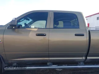 2015 Ram 2500 Tradesman с VIN 3C6UR5HL3FG629072, выставлен на аукционе IAAI как лот 41296490 с пробегом 211 318 миль миль и . История ставок и продаж доступна на DreamBid. Изображение 14.
