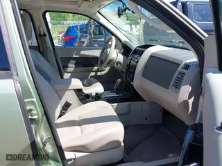 2009 Ford Escape Hybrid with VIN 1FMCU493X9KA56174, listed as a IAAI auction lot 39435925 with 158,171 mi miles. Bid and sale history available at carsss.com. Image 5.