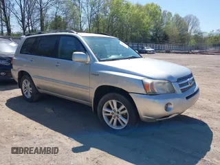 2007 Toyota Highlander Hybrid w/3rd Row with VIN JTEEW21A670044856, listed as a IAAI auction lot 42052260 with 236,425 mi miles. Bid and sale history available at carsss.com. Image 1.