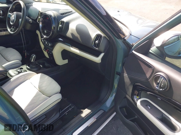 2022 MINI Countryman Cooper S with VIN WMZ53BR02N3N67991, listed as a IAAI auction lot 42181491 with 54,701 mi miles and . Bid and sale history available at DreamBid. Image 5.