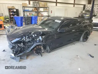 2017 Ford Mustang GT z VIN 1FA6P8CF7H5257617, wystawiony jako Copart lot #53261305 z przebiegiem 63 470 mil mil oraz Szkoda całkowita • Salvage title. Historia ofert i sprzedaży dostępna na DreamBid. Obrazek 1.