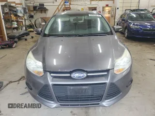 2014 Ford Focus SE z VIN 1FADP3K2XEL255540, wystawiony jako Copart lot #57070215 z przebiegiem 236 707 mil mil oraz Czysty tytuł • Clean title. Historia ofert i sprzedaży dostępna na DreamBid. Obrazek 5.