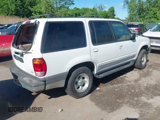 1999 Ford Explorer XLT with VIN 1FMZU34E5XZA25819, listed as a IAAI auction lot 42196784 with 178,704 mi miles and . Bid and sale history available at DreamBid. Image 4.