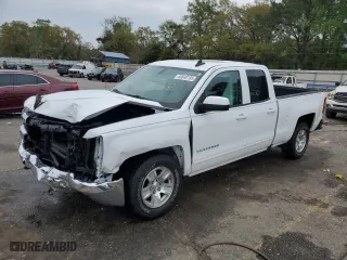 2017 Chevrolet Silverado 1500 LT with VIN 1GCVKREC6HZ205112, listed as a Copart auction lot 50640195 with 92,107 mi miles and Salvage Title. Bid and sale history available at carsss.com. Image 1.