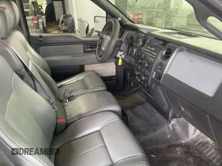 2014 Ford F-150 XL z VIN 1FTMF1EM5EFA86587, wystawiony jako Copart lot #64393115 z przebiegiem 165 549 mil mil oraz Czysty tytuł • Clean title. Historia ofert i sprzedaży dostępna na DreamBid. Obrazek 5.