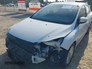 2014 Ford Focus SE with VIN 1FADP3K28EL386918, listed as a IAAI auction lot 42171974 with 118,098 mi miles. Bid and sale history available at carsss.com. Image 6.