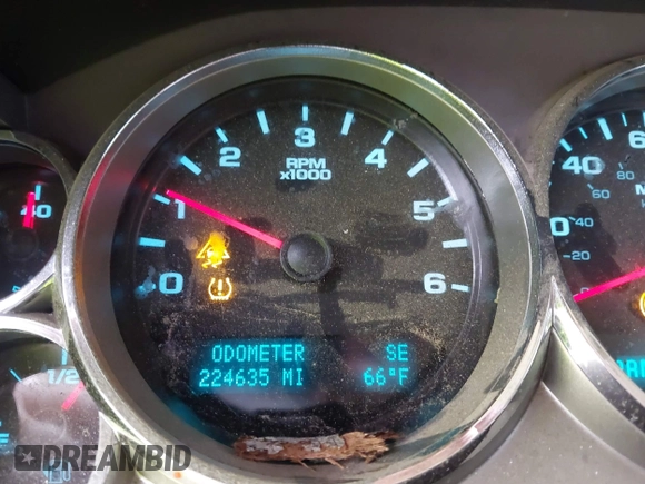 2011 Chevrolet Silverado 1500 LT with VIN 3GCPKSE36BG189128, listed as a IAAI auction lot 41919134 with 224,635 mi miles and . Bid and sale history available at DreamBid. Image 7.