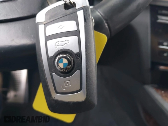 2015 BMW 7 Series 740i с VIN WBAYA6C58FD826880, выставлен на аукционе IAAI как лот 41360429 с пробегом 125 130 миль миль и . История ставок и продаж доступна на DreamBid. Изображение 11.
