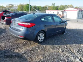 2016 Kia Forte LX z VIN KNAFK4A68G5477333, wystawiony jako IAAI lot #42196777 z przebiegiem 77 805 mil mil oraz . Historia ofert i sprzedaży dostępna na DreamBid. Obrazek 4.