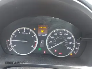2017 Acura ILX z VIN 19UDE2F38HA009388, wystawiony jako IAAI lot #42133763 z przebiegiem 66 561 mil mil oraz . Historia ofert i sprzedaży dostępna na DreamBid. Obrazek 7.