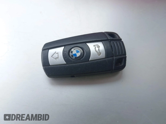 2008 BMW 3 Series 328xi with VIN WBAWC33528PC87175, listed as a IAAI auction lot 42416559 with Not provided miles and . Bid and sale history available at DreamBid. Image 11.