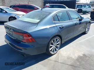 2019 Volvo S60 Momentum with VIN 7JR102FK6KG011458, listed as a IAAI auction lot 41515206 with 42,848 mi miles. Bid and sale history available at carsss.com. Image 4.
