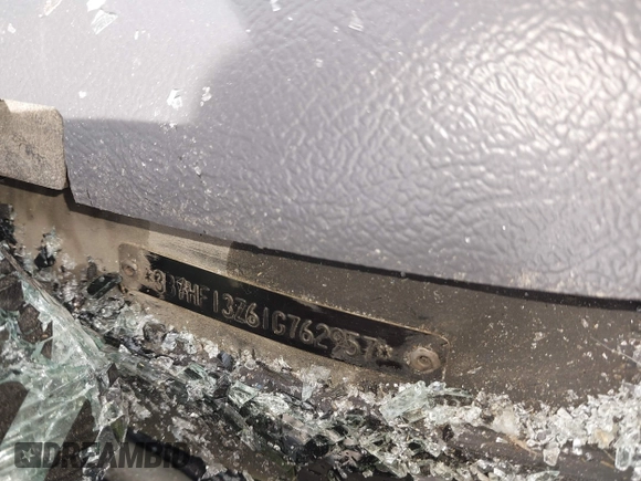 2001 Dodge 1500 z VIN 3B7HF13Z61G762957, wystawiony jako IAAI lot #41679791 z przebiegiem Nie podano mil oraz . Historia ofert i sprzedaży dostępna na DreamBid. Obrazek 9.