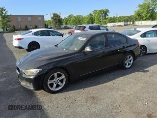 2013 BMW 3 Series 328i xDrive z VIN WBA3B3C56DF531364, wystawiony jako Copart lot #55522505 z przebiegiem 134 622 mil mil oraz Czysty tytuł • Clean title. Historia ofert i sprzedaży dostępna na DreamBid. Obrazek 1.