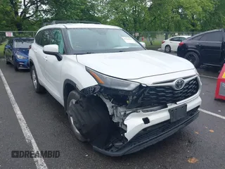 2022 Toyota Highlander LE with VIN 5TDBZRBH8NS242559, listed as a IAAI auction lot 42366399 with 200,915 mi miles and . Bid and sale history available at DreamBid. Image 1.