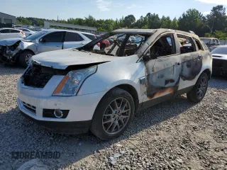 2016 Cadillac SRX Performance Collection z VIN 3GYFNCE36GS505053, wystawiony jako Copart lot #60060604 z przebiegiem Nie podano mil oraz Nie do naprawy • Non repairable. Historia ofert i sprzedaży dostępna na DreamBid. Obrazek 1.