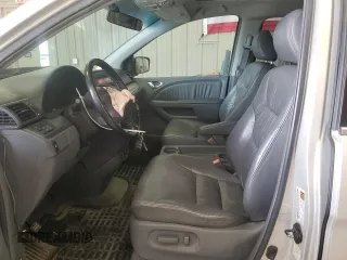 2006 Honda Odyssey EX-L z VIN 5FNRL38606B414740, wystawiony jako Copart lot #51861875 z przebiegiem 86 713 mil mil oraz Czysty tytuł • Clean title. Historia ofert i sprzedaży dostępna na DreamBid. Obrazek 7.