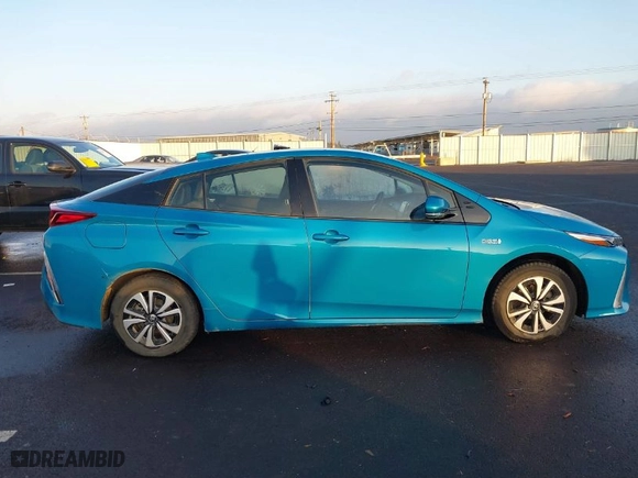 2017 Toyota Prius Prime Plus with VIN JTDKARFP2H3037687, listed as a IAAI auction lot 41346949 with NaN miles. Bid and sale history available at carsss.com. Image 13.