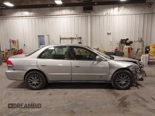 2001 Honda Accord LX z VIN 1HGCG16491A012217, wystawiony jako IAAI lot #41428403 z przebiegiem 165 268 mil mil oraz . Historia ofert i sprzedaży dostępna na DreamBid. Obrazek 14.