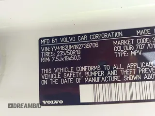 2022 Volvo XC40 R-Design with VIN YV4162UM1N2739706, listed as a IAAI auction lot 42193001 with 15,579 mi miles and . Bid and sale history available at DreamBid. Image 9.