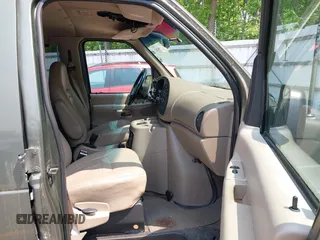 2002 Ford Econoline Passenger XL с VIN 1FMRE11L62HB47155, выставлен на аукционе IAAI как лот 42399282 с пробегом 181 749 миль миль и . История ставок и продаж доступна на DreamBid. Изображение 5.