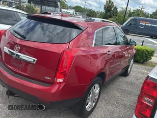 2015 Cadillac SRX Luxury Collection z VIN 3GYFNBE37FS569840, wystawiony jako Copart lot #52823025 z przebiegiem 183 816 mil mil oraz Czysty tytuł • Clean title. Historia ofert i sprzedaży dostępna na DreamBid. Obrazek 4.