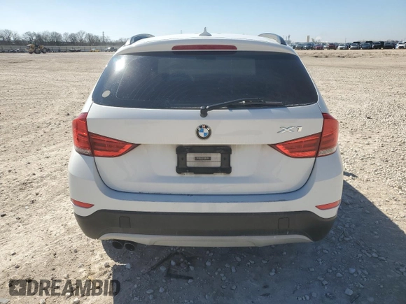 2015 BMW X1 sDrive28i with VIN WBAVM1C51FV316118, listed as a Copart auction lot 46663445 with 117,361 mi miles and Clean Title. Bid and sale history available at carsss.com. Image 6.