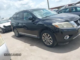 2014 Nissan Pathfinder Platinum with VIN 5N1AR2MN1EC640330, listed as a IAAI auction lot 42627110 with 131,536 mi miles and . Bid and sale history available at DreamBid. Image 1.