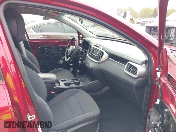 2016 Kia Sorento LX with VIN 5XYPGDA59GG180661, listed as a IAAI auction lot 42068449 with 158,463 mi miles. Bid and sale history available at carsss.com. Image 5.