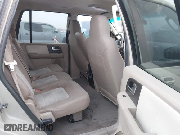 2004 Ford Expedition Special Service with VIN 1FMPU16L64LA31845, listed as a IAAI auction lot 41290115 with 260,312 mi miles and . Bid and sale history available at DreamBid. Image 8.