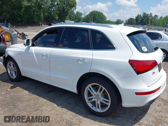 2015 Audi Q5 Premium Plus with VIN WA1DGAFP8FA030464, listed as a IAAI auction lot 42522003 with 111,661 mi miles and . Bid and sale history available at DreamBid. Image 3.