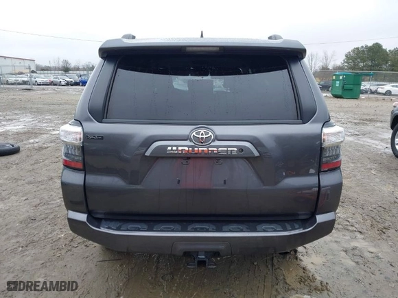 2020 Toyota 4Runner SR5 with VIN JTEBU5JR9L5781319, listed as a IAAI auction lot 41421134 with 133,245 mi miles. Bid and sale history available at carsss.com. Image 17.