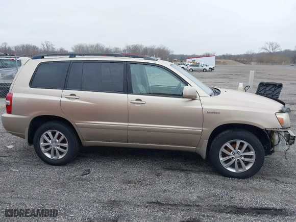 2004 Toyota Highlander with VIN JTEEP21A540014420, listed as a IAAI auction lot 41800588 with 292,532 mi miles. Bid and sale history available at carsss.com. Image 13.