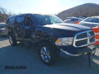 2019 Ram 1500 Big Horn z VIN 1C6RR7LT6KS691190, wystawiony jako IAAI lot #41845200 z przebiegiem 93 918 mil mil oraz . Historia ofert i sprzedaży dostępna na DreamBid. Obrazek 1.
