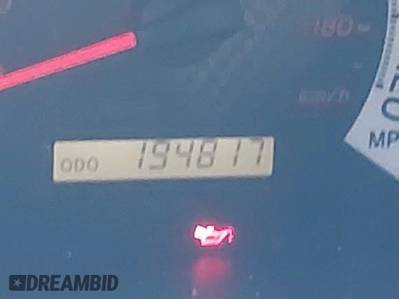 2014 Toyota Tacoma with VIN 3TMLU4EN5EM152759, listed as a IAAI auction lot 41726552 with 194,817 mi miles. Bid and sale history available at carsss.com. Image 7.