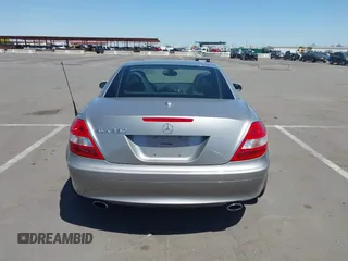 2006 Mercedes-Benz SLK-Class 3.5L with VIN WDBWK56F66F100007, listed as a IAAI auction lot 42108912 with 115,920 mi miles. Bid and sale history available at carsss.com. Image 15.