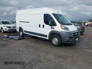 2018 Ram ProMaster Cargo z VIN 3C6TRVDG5JE146918, wystawiony jako IAAI lot #42086347 z przebiegiem 95 277 mil mil oraz . Historia ofert i sprzedaży dostępna na DreamBid. Obrazek 1.