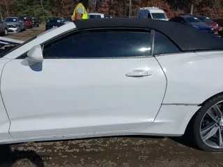 2016 Chevrolet Camaro 2SS with VIN 1G1FH3D72G0193072, listed as a IAAI auction lot 40699662 with NaN miles. Bid and sale history available at carsss.com. Image 15.
