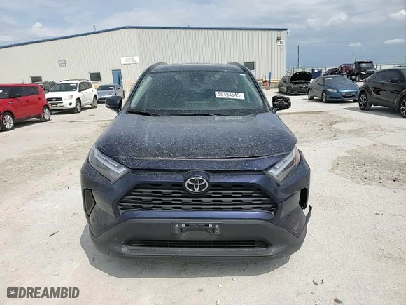 2022 Toyota RAV4 XLE with VIN 2T3W1RFV3NW209301, listed as a Copart auction lot 50494545 with 28,940 mi miles and Salvage Title. Bid and sale history available at carsss.com. Image 12.