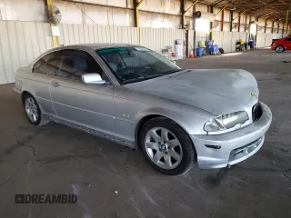 2002 BMW 3 Series 325Ci with VIN WBABN33452JW52200, listed as a Copart auction lot 76210184 with 377,385 mi miles and Non Repairable. Bid and sale history available at carsss.com. Image 4.