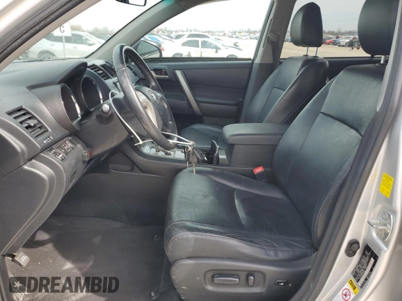 2010 Toyota Highlander SE z VIN 5TDKK3EH6AS006760, wystawiony jako Copart lot #46629915 z przebiegiem 158 151 mil mil oraz Szkoda całkowita • Salvage title. Historia ofert i sprzedaży dostępna na DreamBid. Obrazek 7.