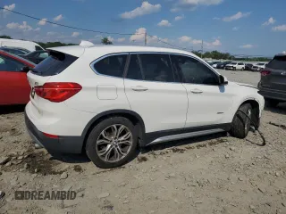 2017 BMW X1 xDrive28i z VIN WBXHT3C35H5F86099, wystawiony jako Copart lot #60196275 z przebiegiem 61 117 mil mil oraz Szkoda całkowita • Salvage title. Historia ofert i sprzedaży dostępna na DreamBid. Obrazek 3.