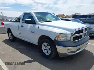 2017 Ram 1500 Tradesman z VIN 3C6JR6DG7HG555790, wystawiony jako IAAI lot #42024022 z przebiegiem 226 547 mil mil oraz . Historia ofert i sprzedaży dostępna na DreamBid. Obrazek 1.