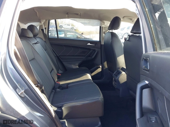 2022 Volkswagen Tiguan SE with VIN 3VV2B7AXXNM175448, listed as a IAAI auction lot 41604877 with 24,587 mi miles. Bid and sale history available at carsss.com. Image 8.