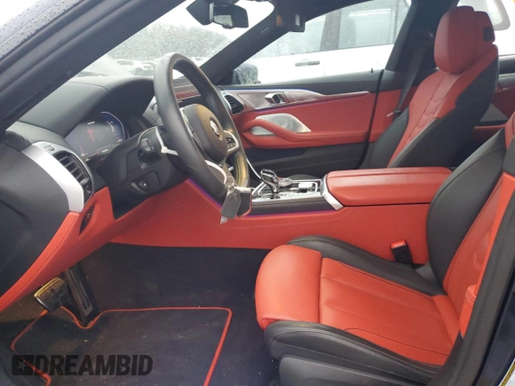 2023 BMW 8 Series z VIN WBAGX0C14PCM99664, wystawiony jako Copart lot #82912494 z przebiegiem 20 899 mil mil oraz Szkoda całkowita • Salvage title. Historia ofert i sprzedaży dostępna na DreamBid. Obrazek 7.