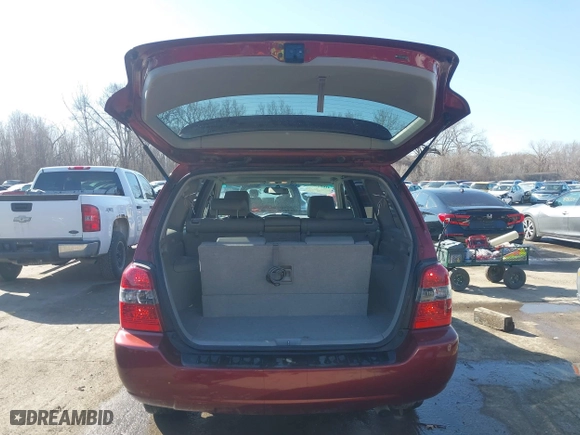 2006 Toyota Highlander w/3rd Row with VIN JTEEP21A160147842, listed as a IAAI auction lot 41692331 with 234,388 mi miles. Bid and sale history available at carsss.com. Image 18.