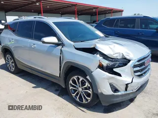 2019 GMC Terrain SLT z VIN 3GKALPEVXKL202394, wystawiony jako IAAI lot #42288123 z przebiegiem 113 130 mil mil oraz . Historia ofert i sprzedaży dostępna na DreamBid. Obrazek 1.
